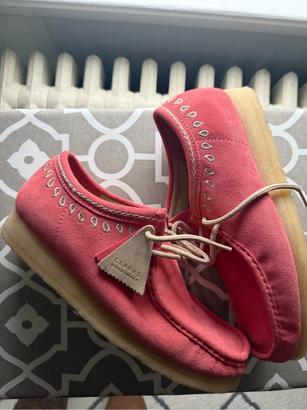 Clarks Pink Suede Wallabee size 13